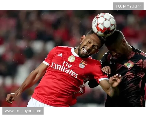 波尔图本菲卡葡超保持不败，并列积分榜首