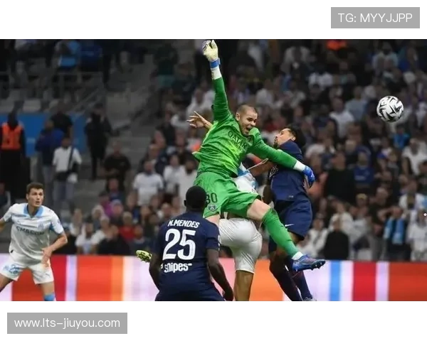 马赛门将鲁利失误后获主帅公开支持